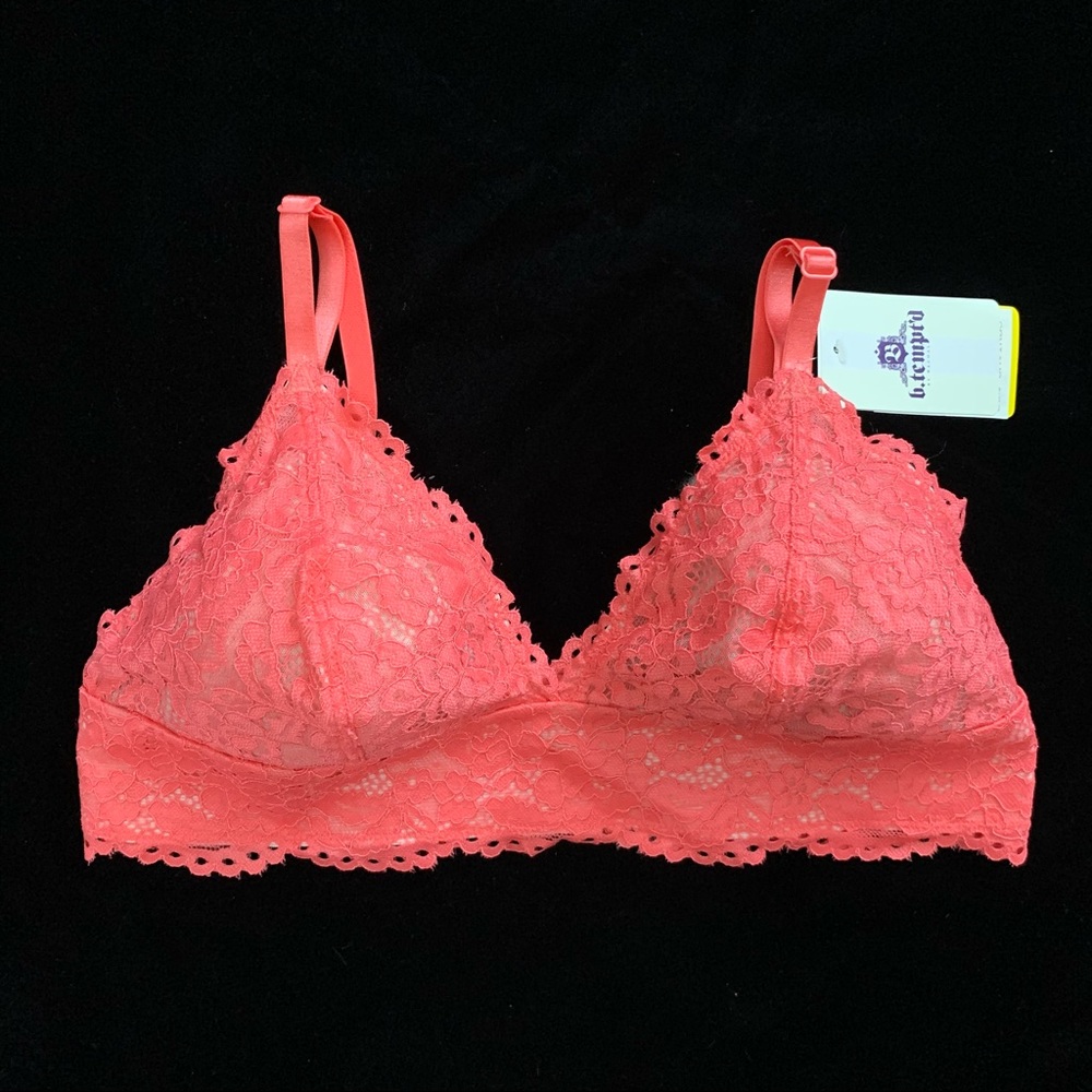NWT b’tempt’d by Wacoal Lace Bralette size Medium
